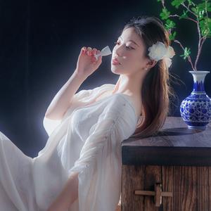 鲍朋月
